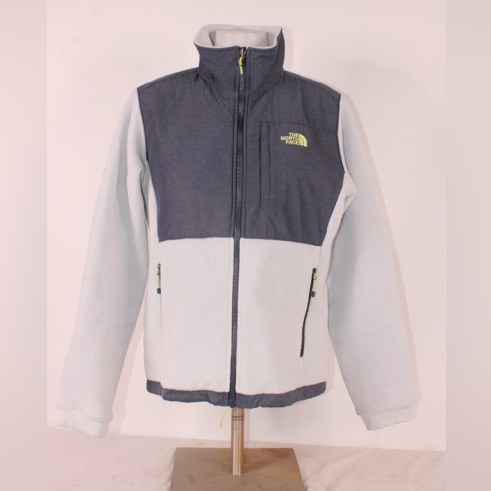 The north face Denali jacket woman size small pit 17 to 18